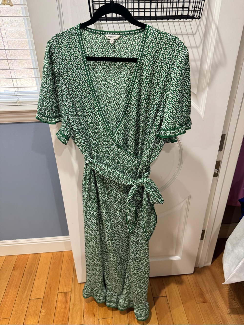 Max Studio Green and White Printed Dress